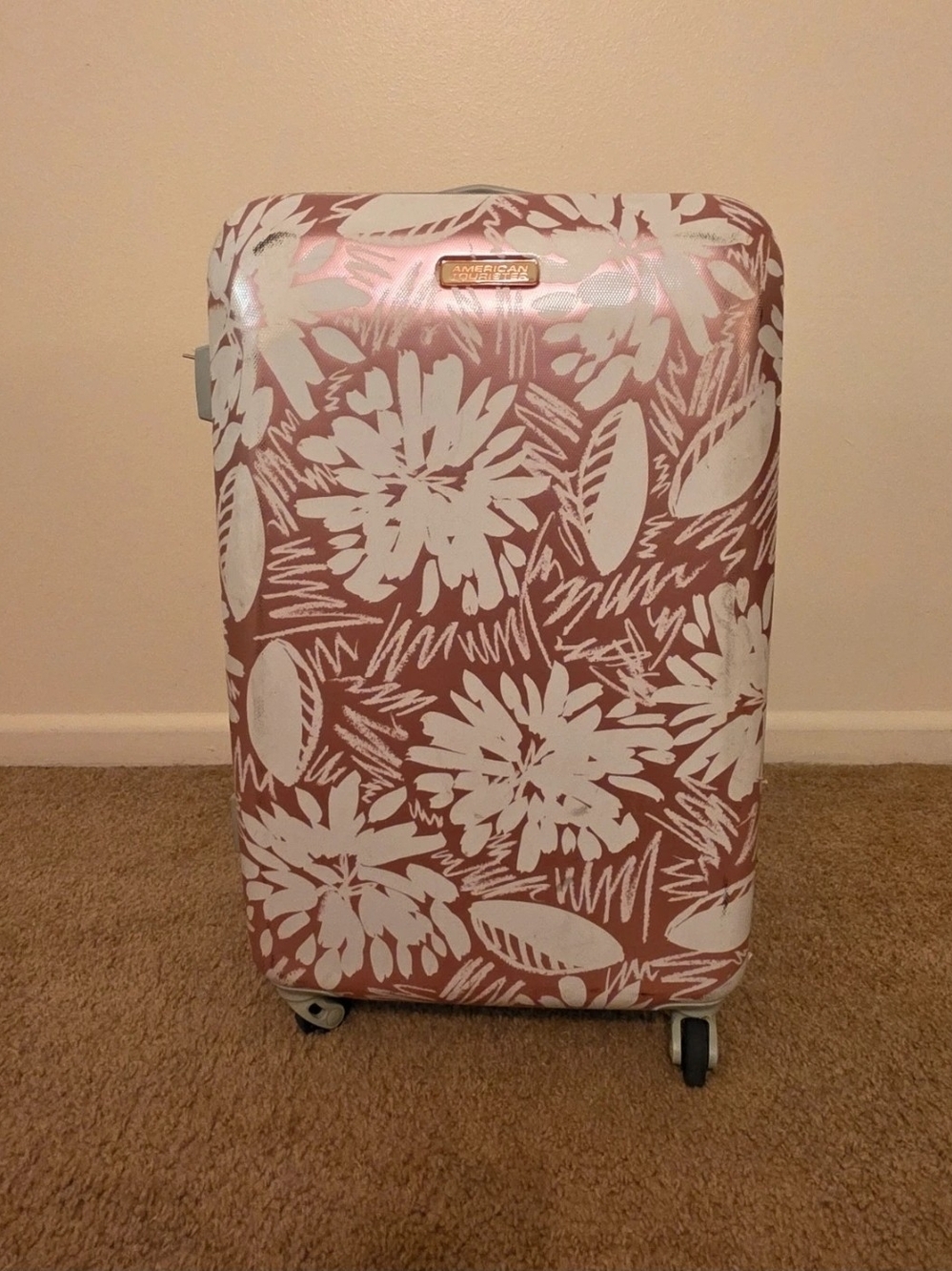 American Tourister Pink and White Floral Hardside Spinner Luggage